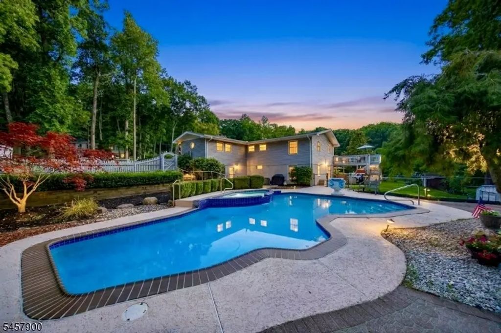 25 Sachem Rd, Jefferson Twp.