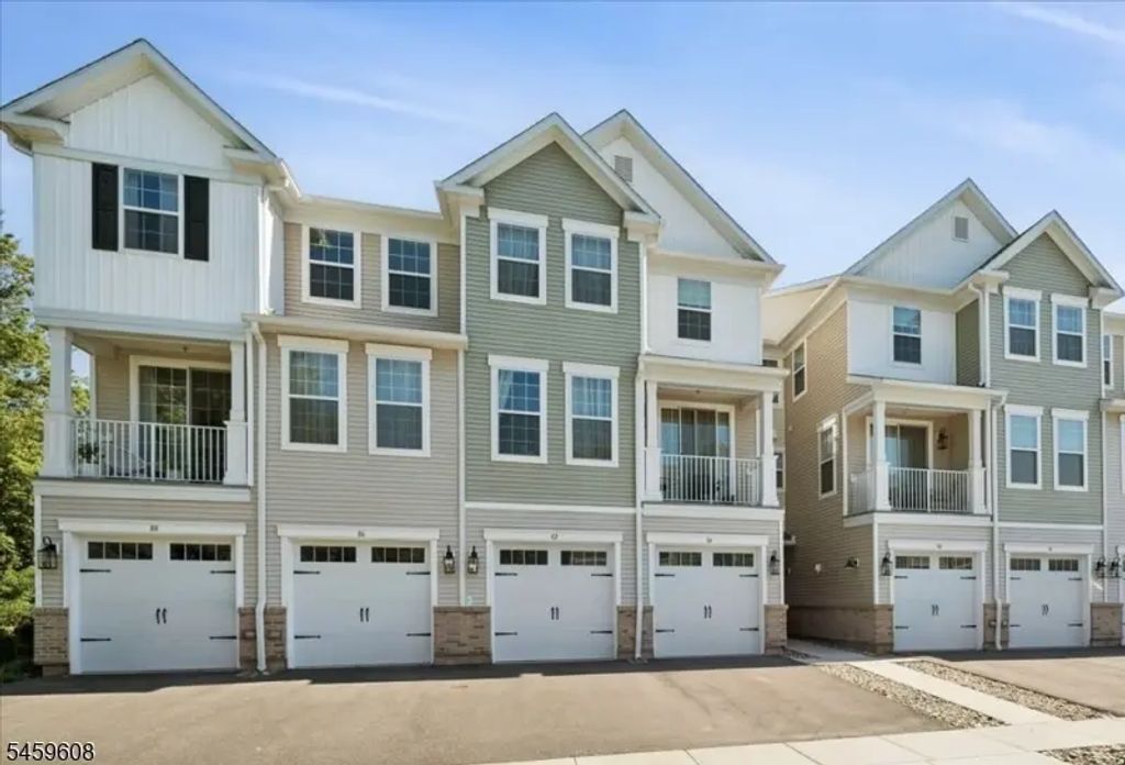 82 Depot Way, Dunellen Boro