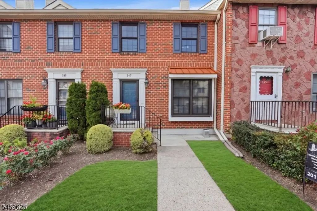 247 Mount Pleasant Ave, Newark City
