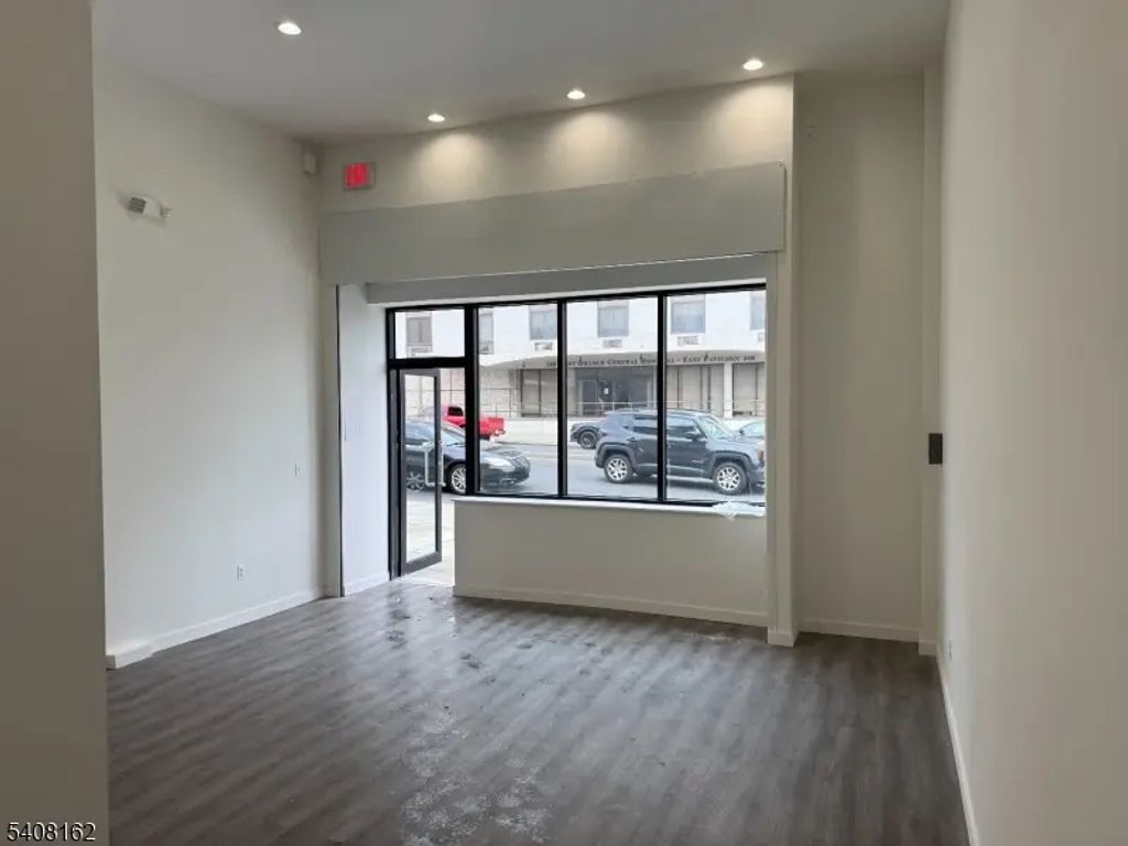 225 Central Ave, East Orange City