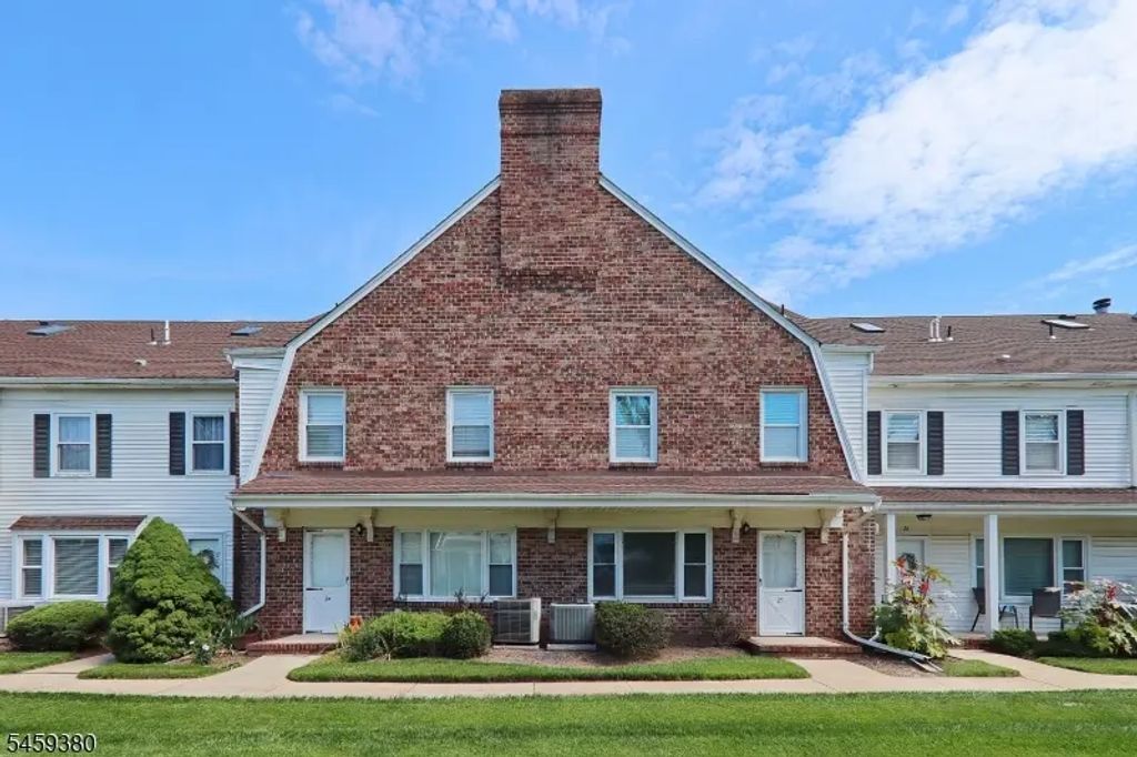 25 Tisbury Ct, Scotch Plains Twp.