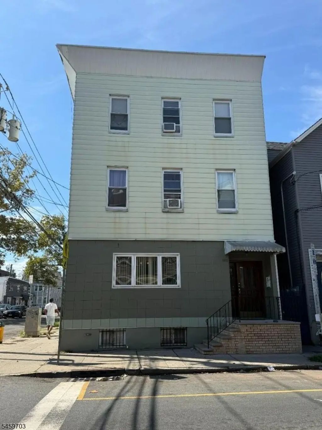 382 Walnut St, Newark City