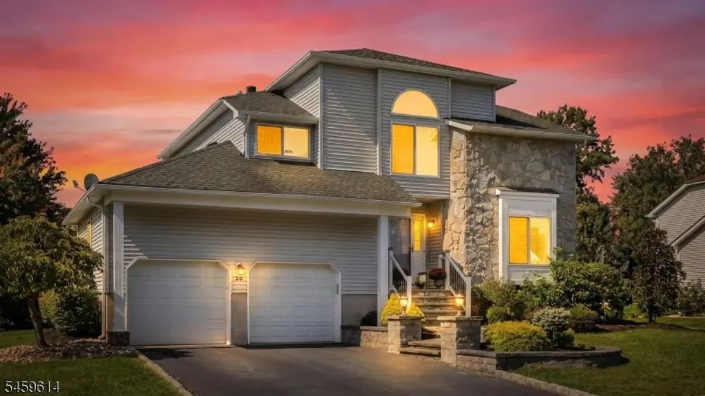 20 Crammer Ln, Hillsborough Twp.