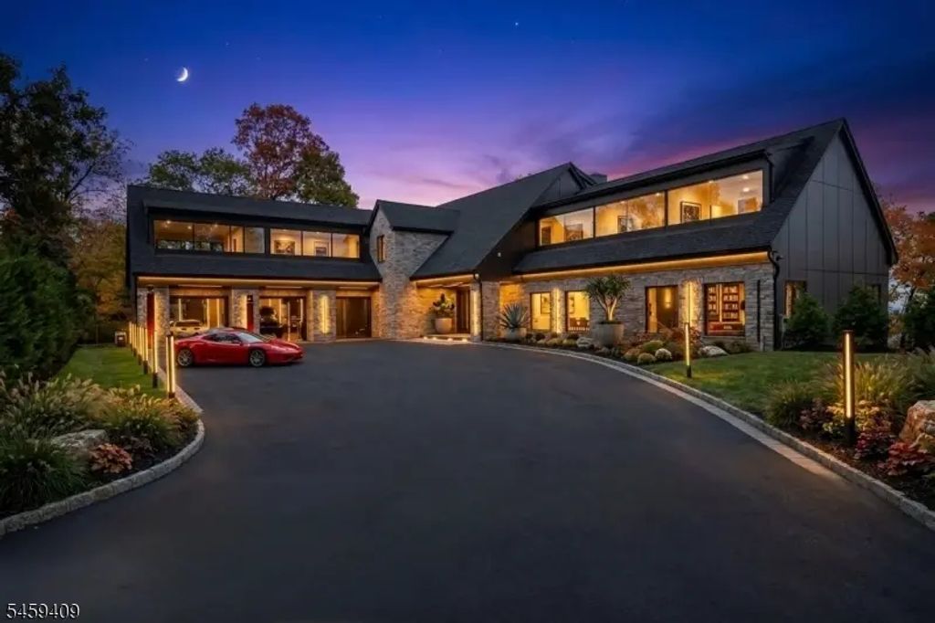 8 Flintlock Ct, Totowa Boro
