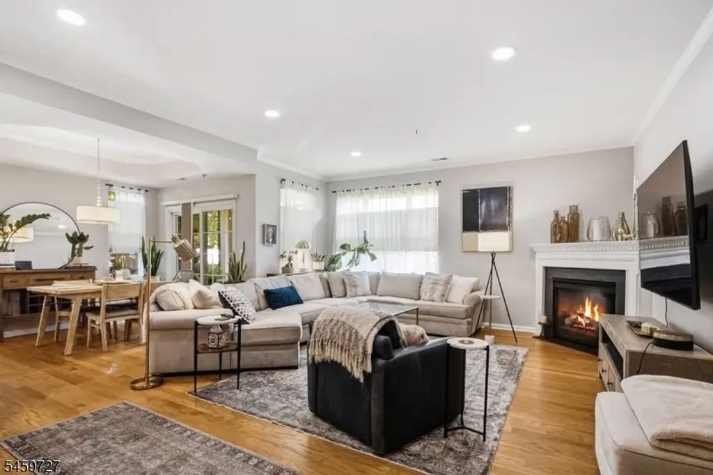 61 Taft Ln, Morristown Town