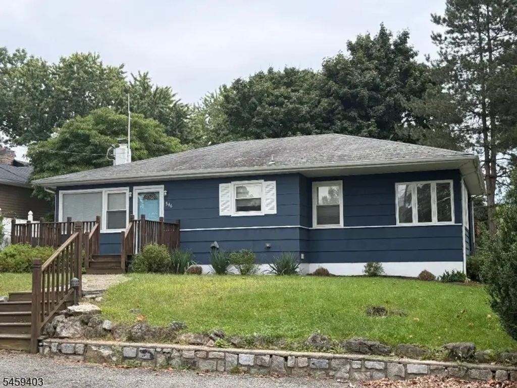 546 Vail Rd, Roxbury Twp.