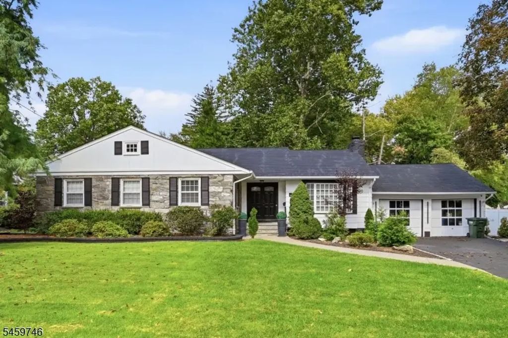 314 Judges Ln, North Plainfield Boro