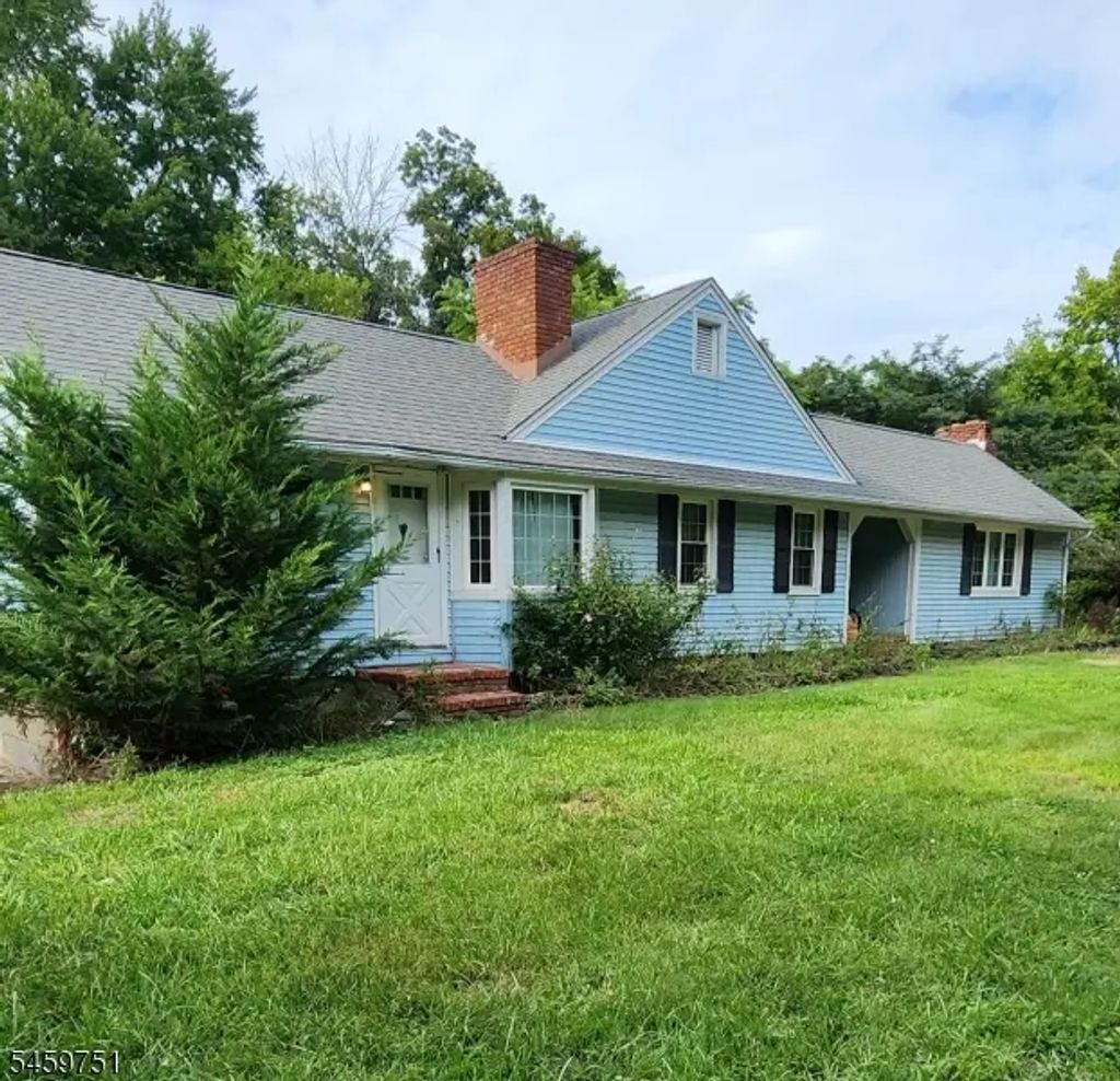 112 Haggerty Rd, Wantage Twp.