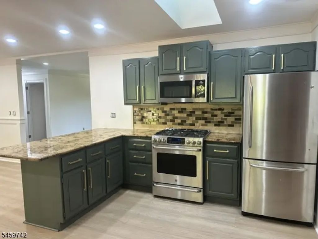 1058 Hoffman Rd, Bridgewater Twp.