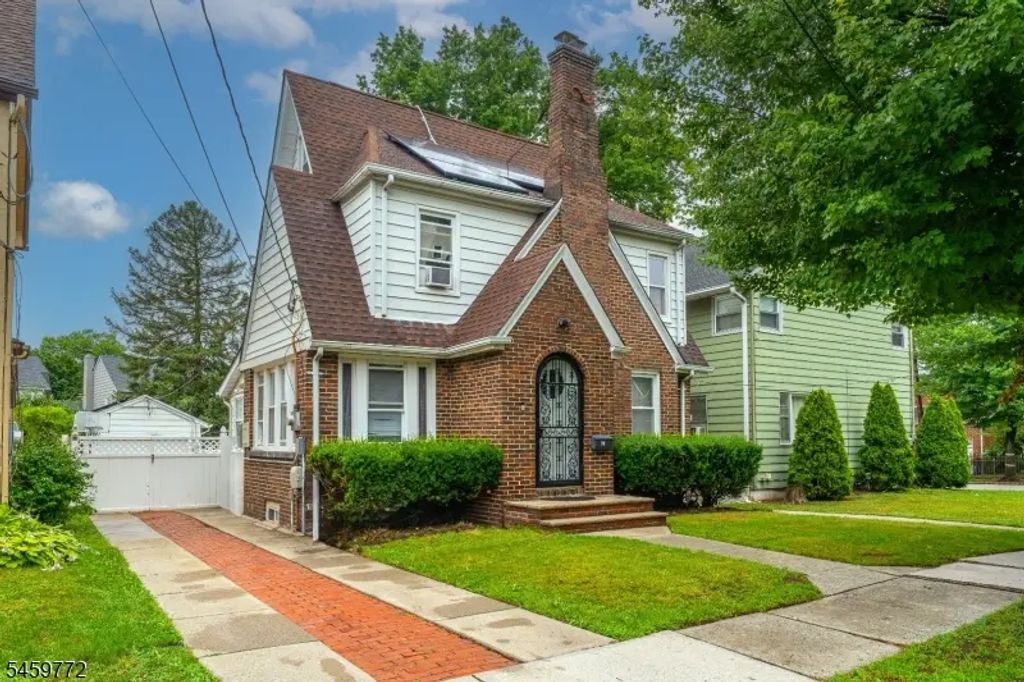 15 Stevens Rd, Belleville Twp.