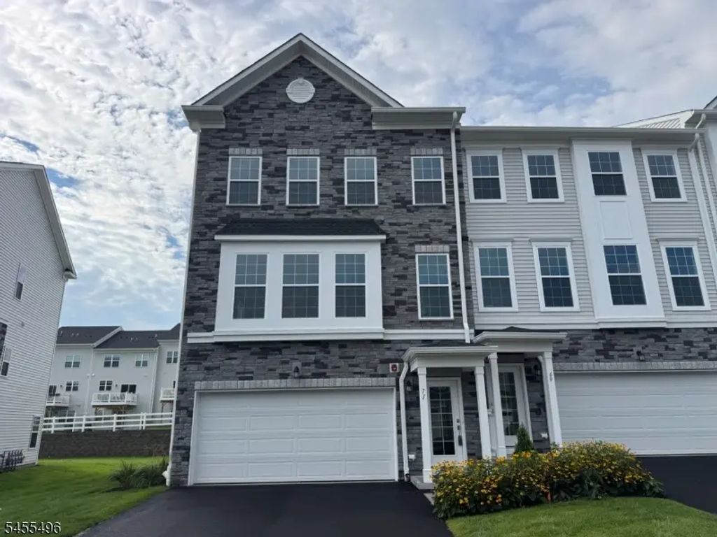 71 Eastwood Ter, East Hanover Twp.