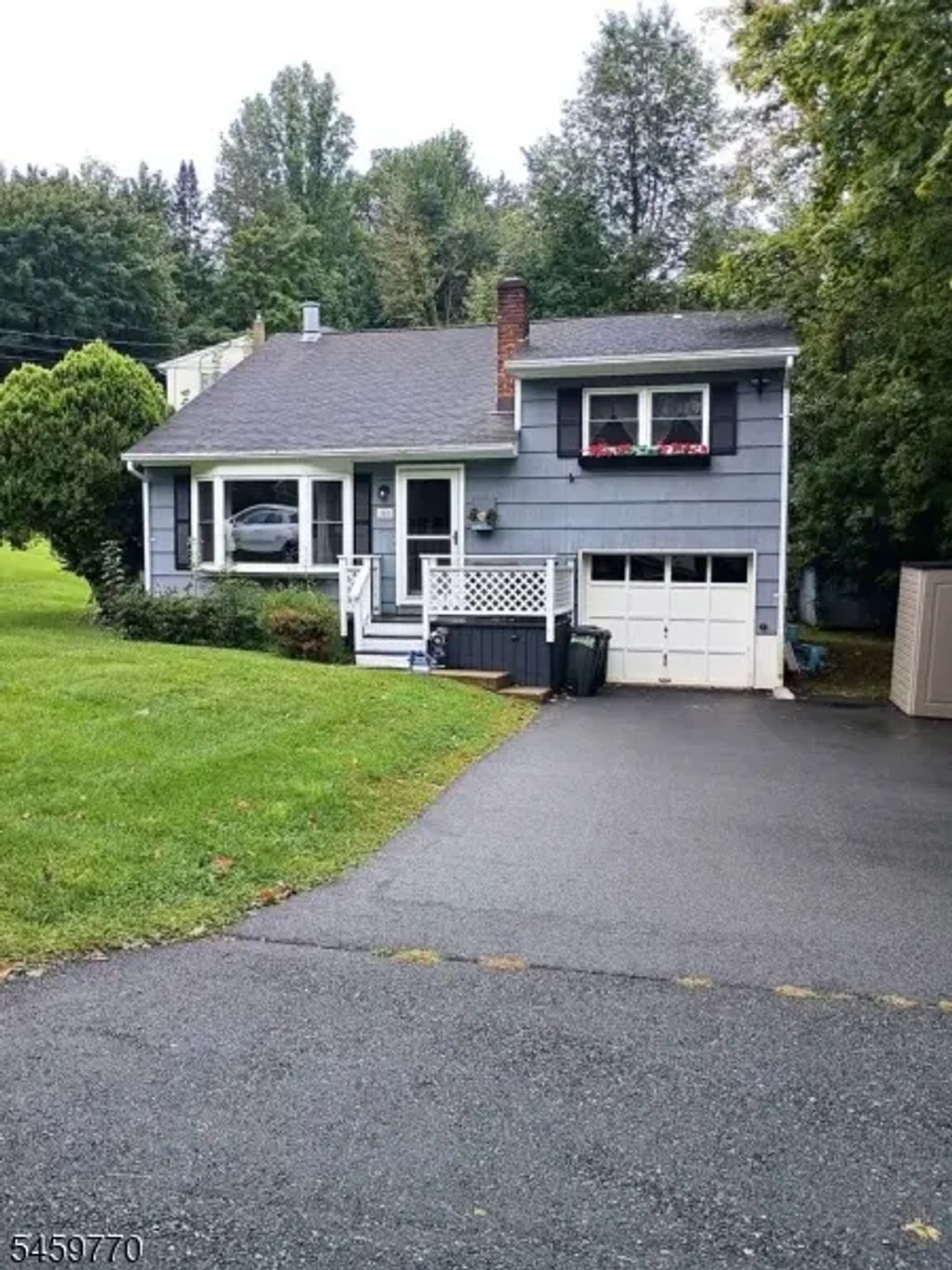 4 Adams Dr, Ogdensburg Boro