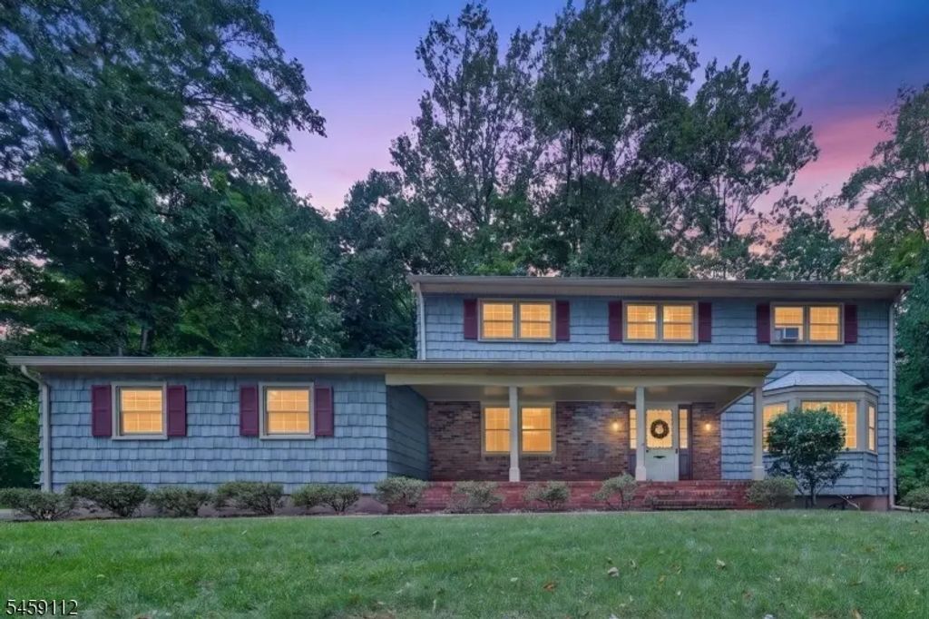 1 Holly Dr, Randolph Twp.