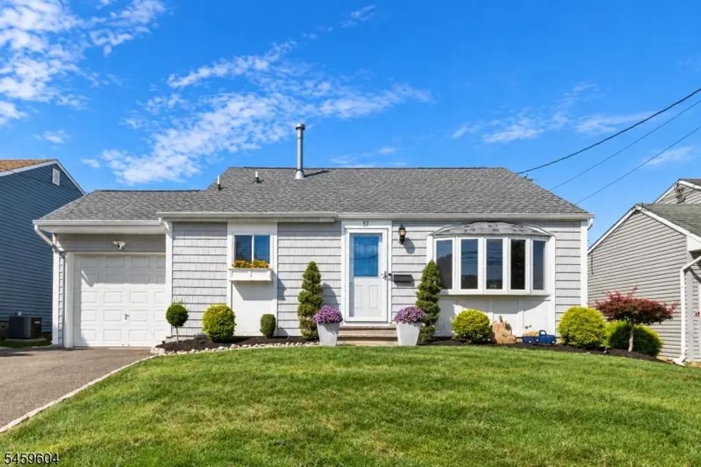 57 Cleveland Avenue, Woodbridge Twp.