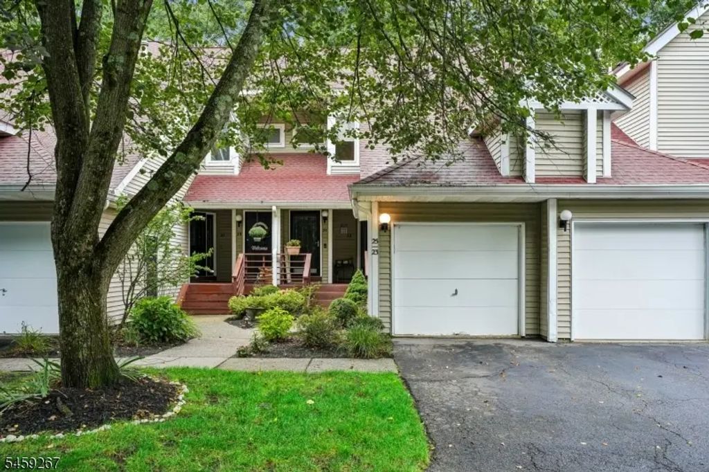 25 Ridgeview Ter, Jefferson Twp.