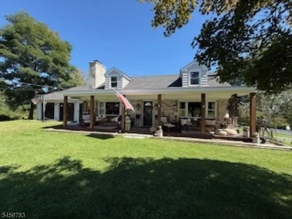 986 Fairview Lake Rd, Stillwater Twp.