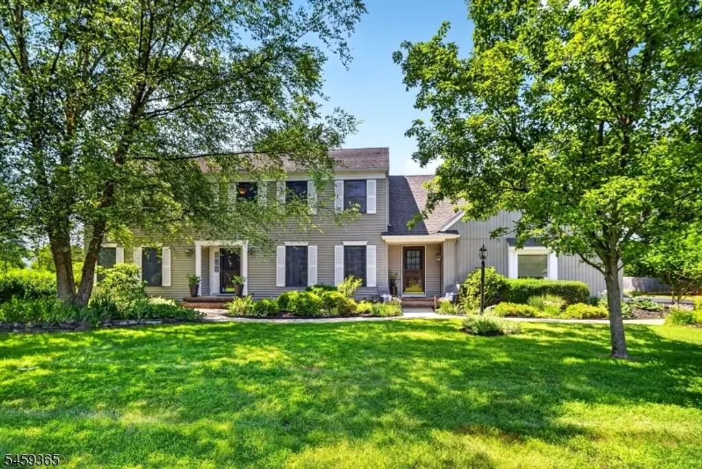 52 Hoagland Dr, Montgomery Twp.