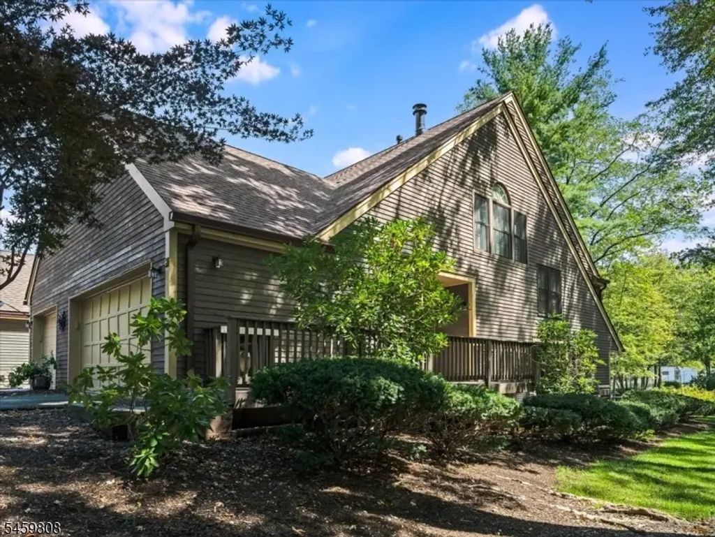 2h Black Walnut Ln, West Milford Twp.