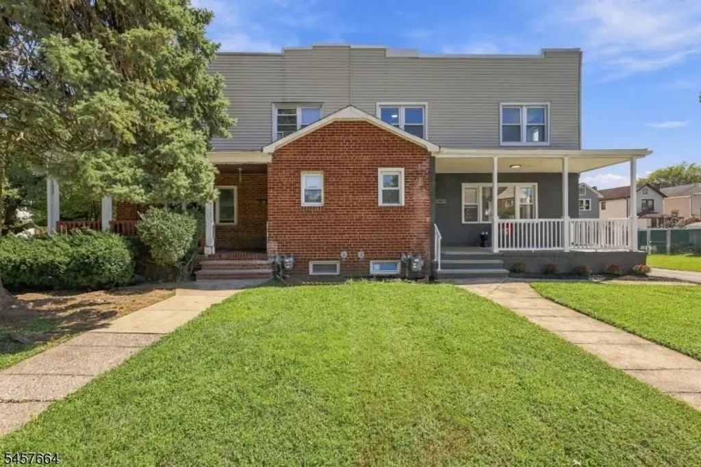 94 Ligham St, Belleville Twp.