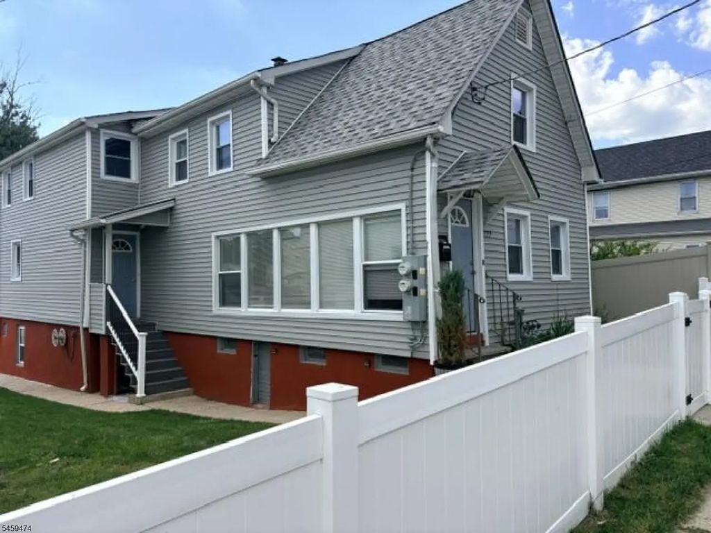 222 Boston Ave, Hillside Twp.