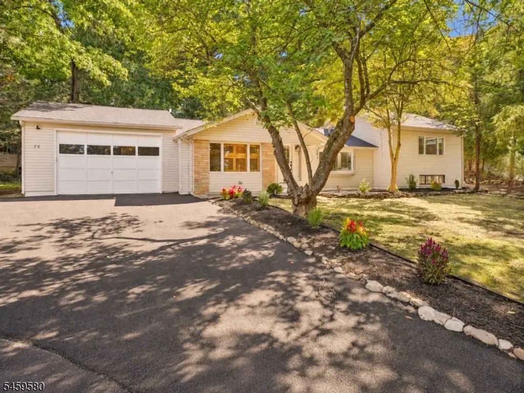 28 Deer Tr, Hardyston Twp.