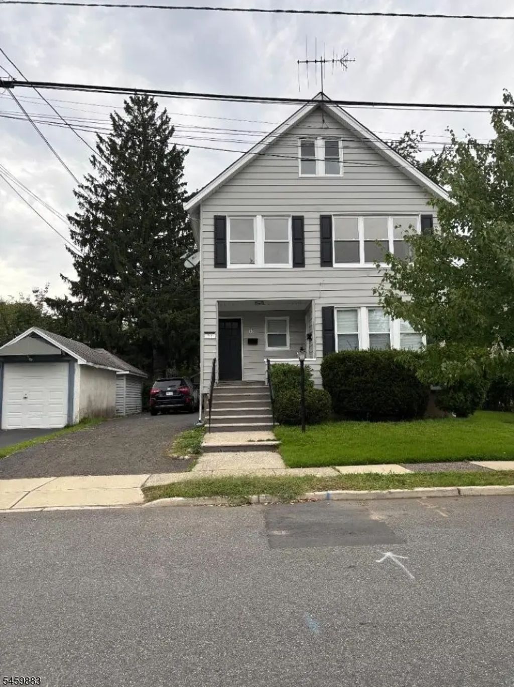 53 Genevieve Ave, Hawthorne Boro
