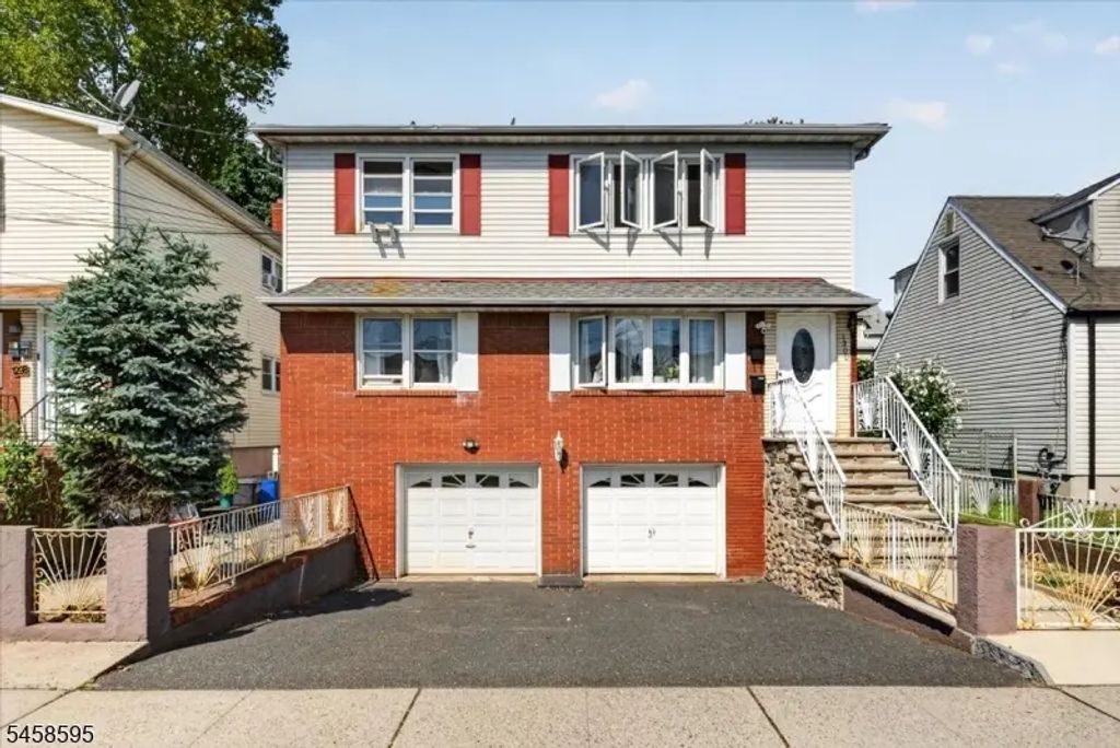 1300 State St, Hillside Twp.
