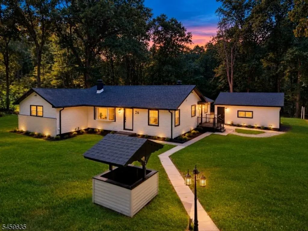 26 Cooper Ln, Chester Twp.