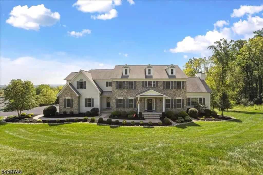 5 Thames Ln, Raritan Twp.
