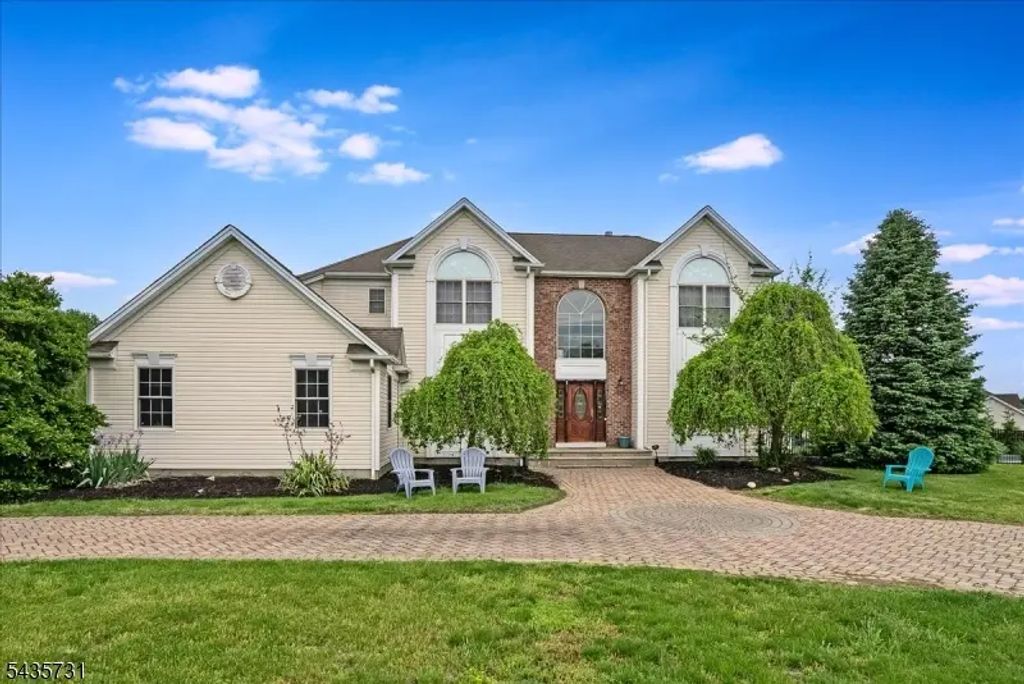 24 Saddle Ridge Rd, Sparta Twp.
