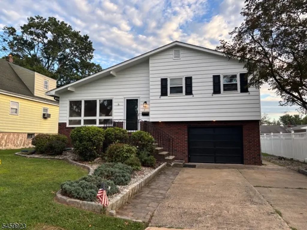 331 W Frech Ave, Manville Boro