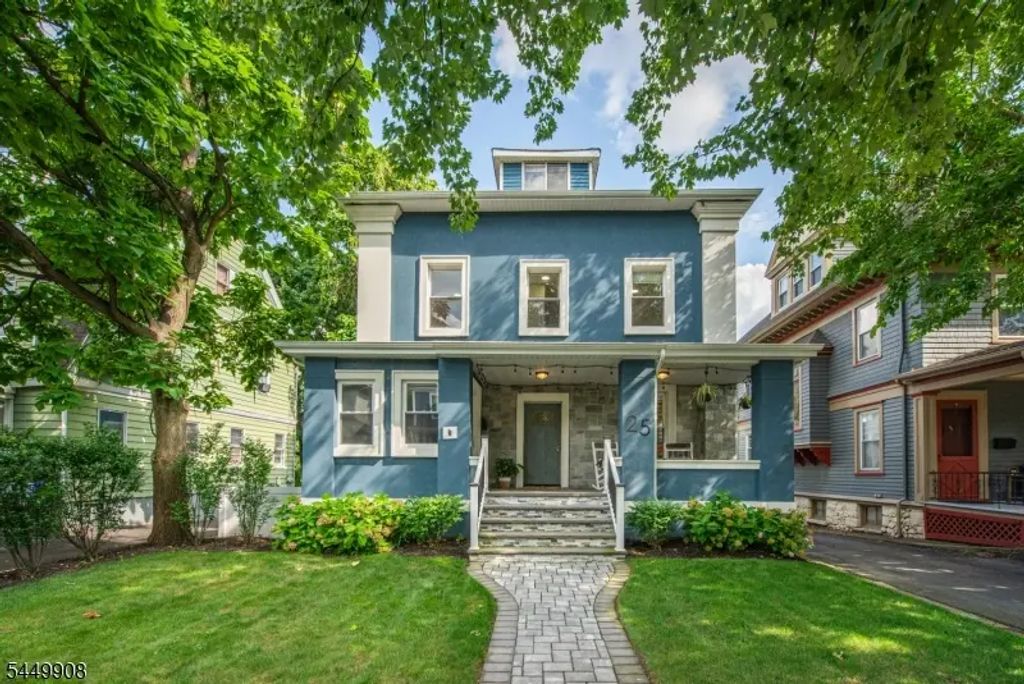 25 Cloverhill Pl, Montclair Twp.