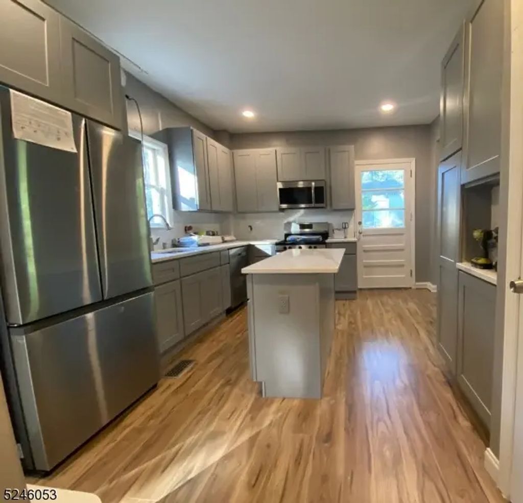 10 Park Rd, Morris Plains Boro