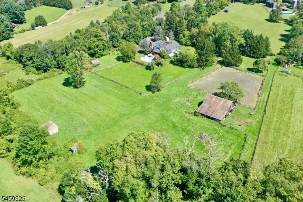 13 Farmersville Rd, Tewksbury Twp.