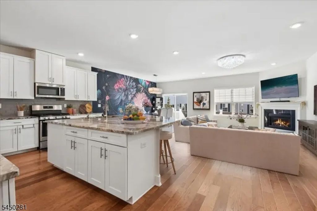 5 Gerhard Pl, Morris Twp.