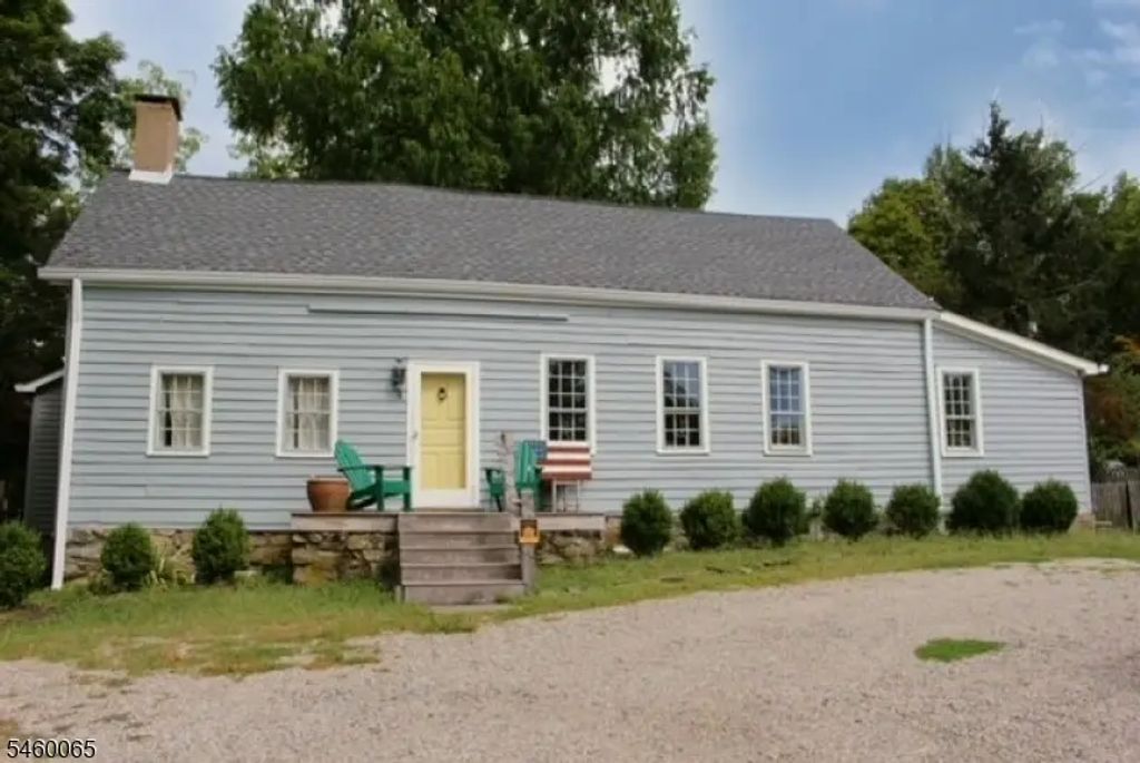 4 E Main, Mendham Twp.