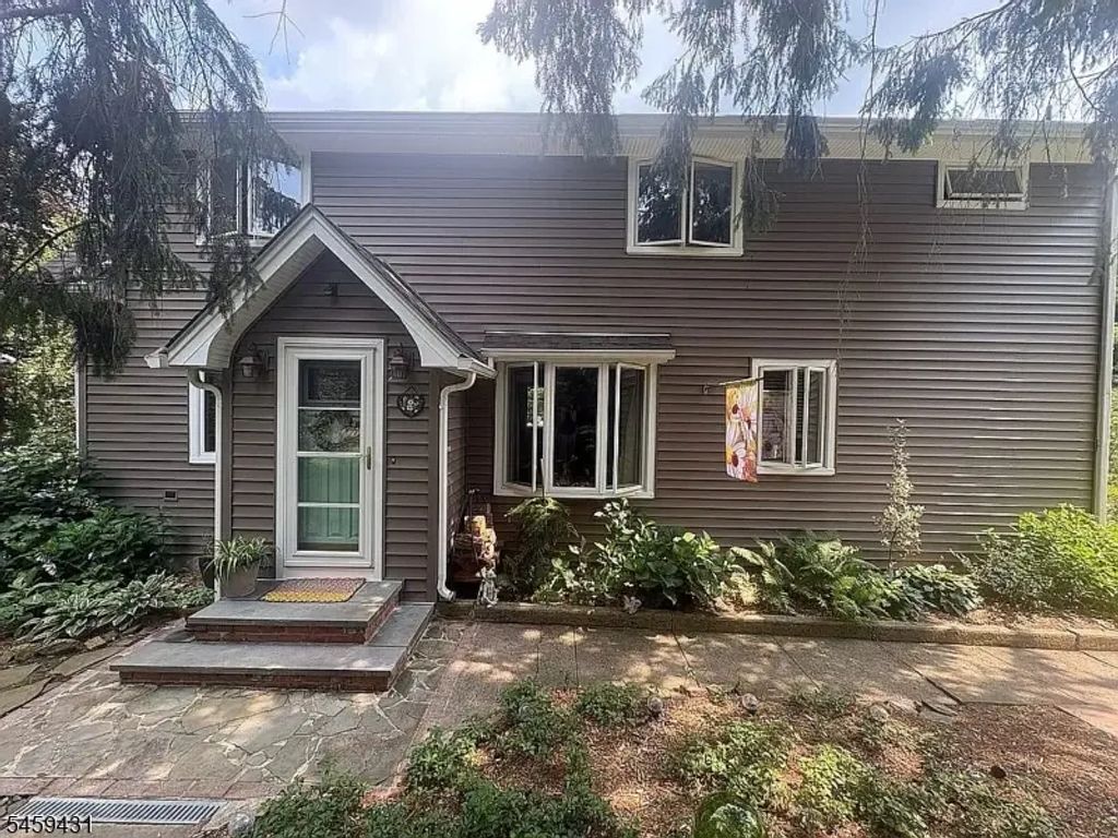 10 Balchen Way, Rockaway Twp.
