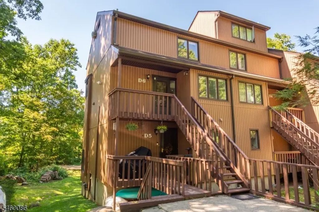 5 Village Way Unit D-6, Vernon Twp.