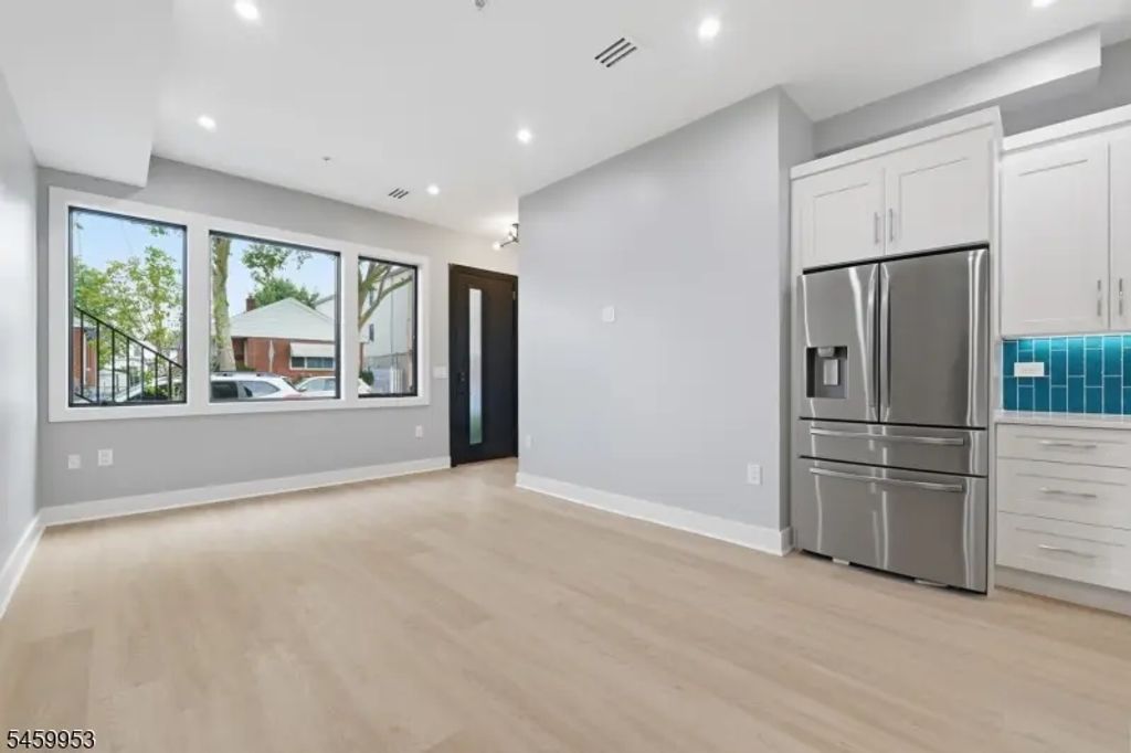 389 Virginia Ave, Jersey City