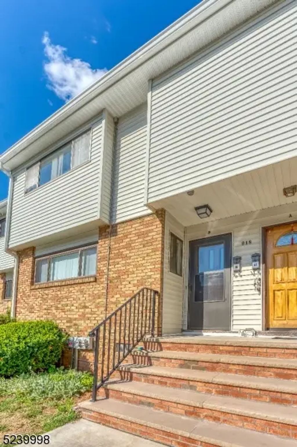 918b Merritt Dr, Hillsborough Twp.