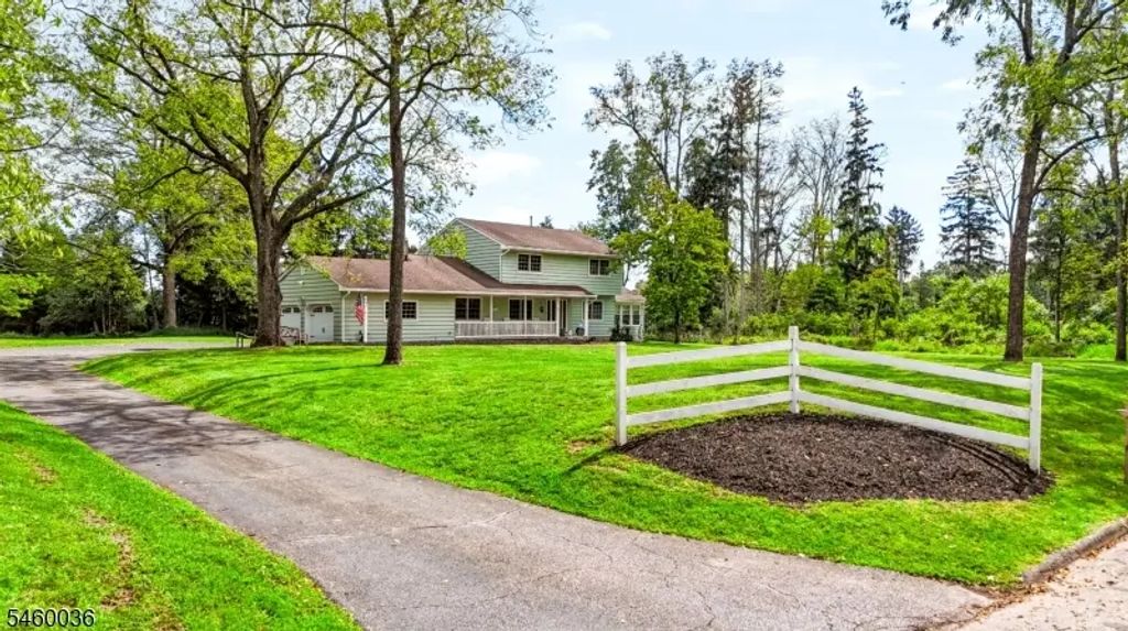 7 Pinewood Ct, Raritan Twp.