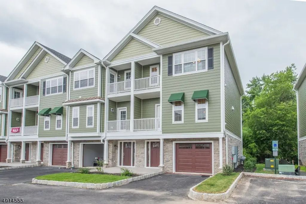 18 Chaz Way, Fairfield Twp.