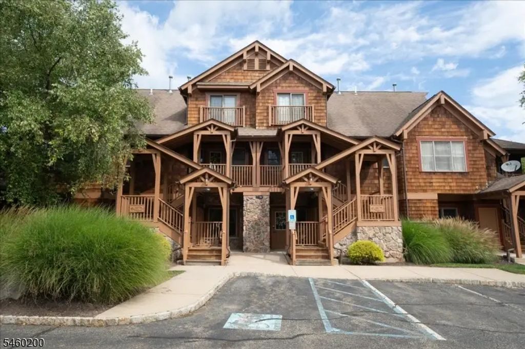 7 Maple Cres Unit 12, Vernon Twp.