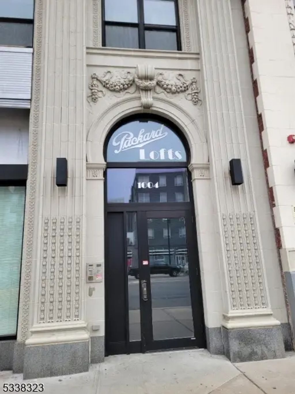 1004 Mayor Gibson, Newark City