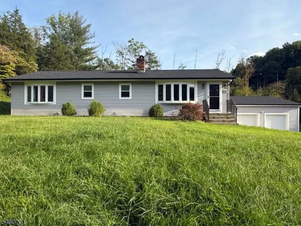 199 Church Rd, Holland Twp.
