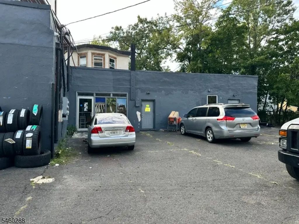 145 North Willow Street, Trenton City