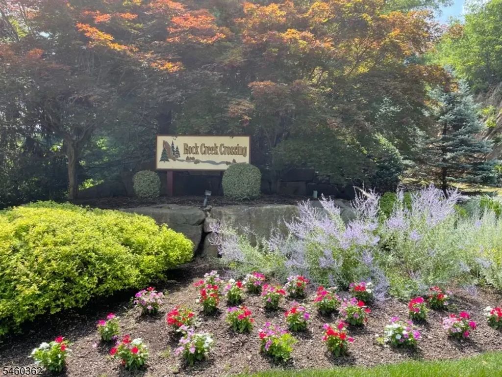 48 Mountainview Ct, Riverdale Boro