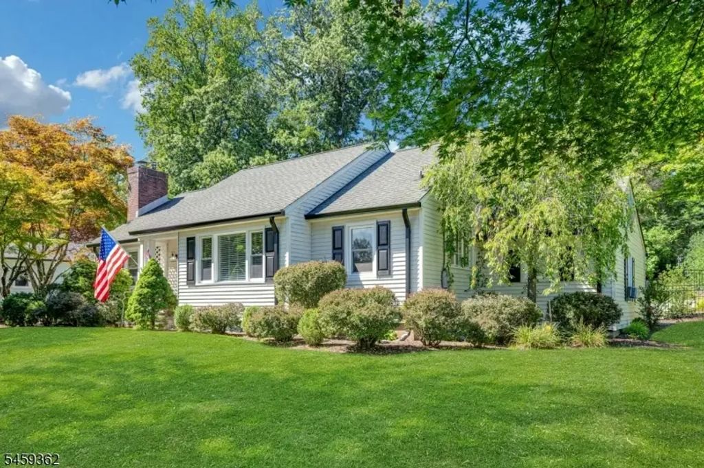 44 Old Army Rd, Bernardsville Boro