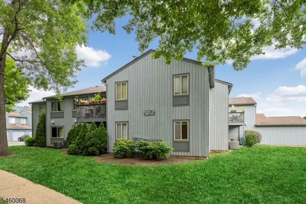 60 Drake Ln, Roxbury Twp.