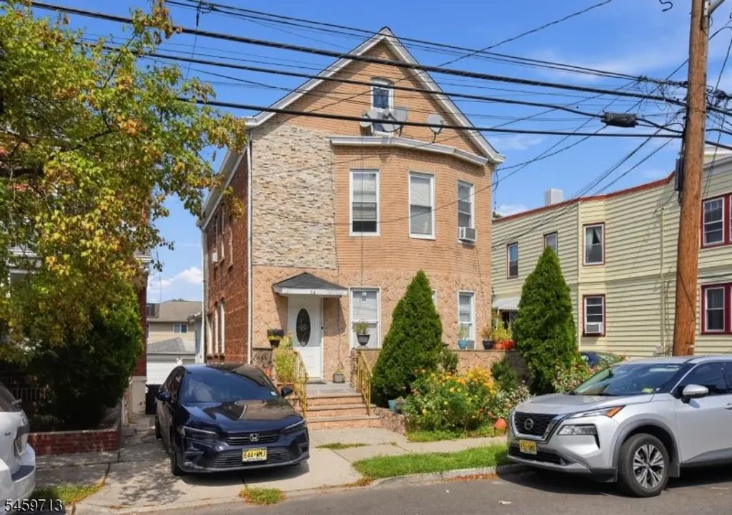 114 Sheridan Ave, Clifton City